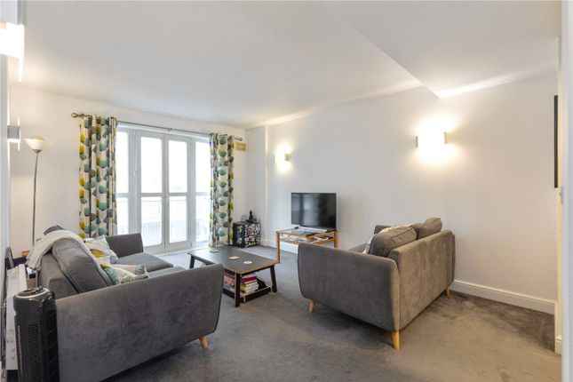 1 bed property, in Coke Street, £325,000