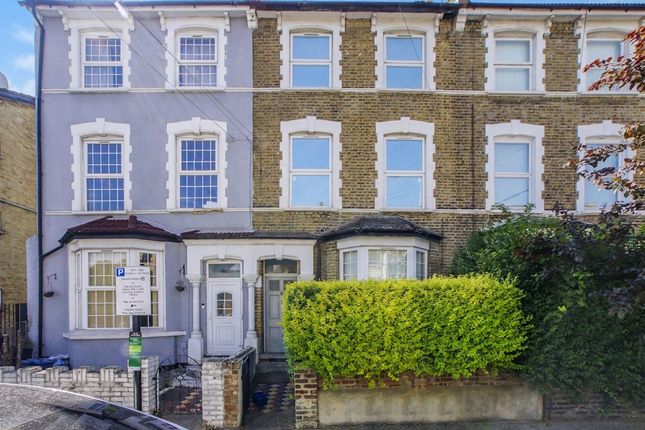 5 bed property, in Linscott Road, £1,250,000