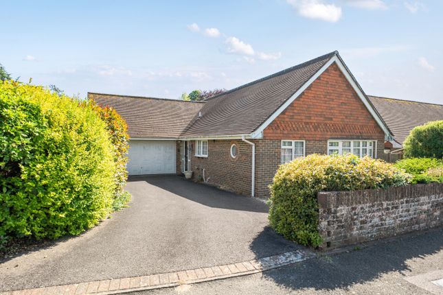 2 bed property, in The Chase, £595,000