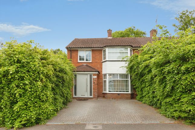 3 bed property, in Lemington Grove, £465,000