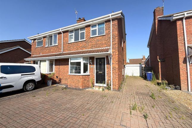 3 bed property, in Broadmanor, £230,000