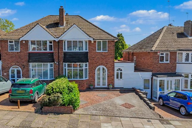 3 bed property, in Acheson Road, £325,000