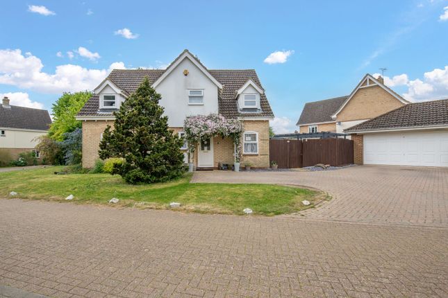 4 bed property, in Fox Green, £550,000