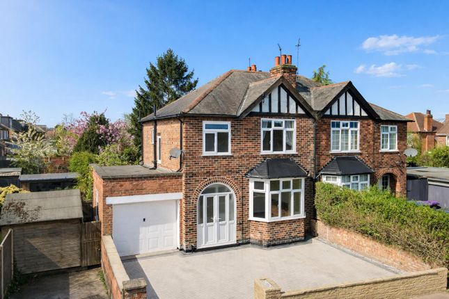 3 bed property, in Abbey Road, £450,000