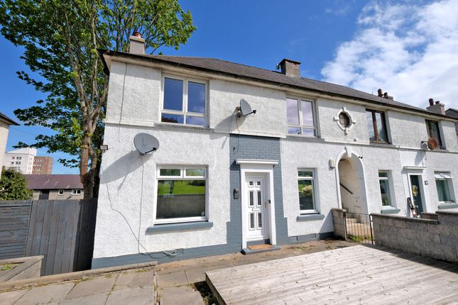 2 bed property, in Clifton Road, £79,000