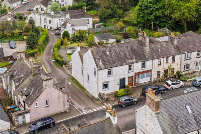 3 bed property, in Main Street, £240,000
