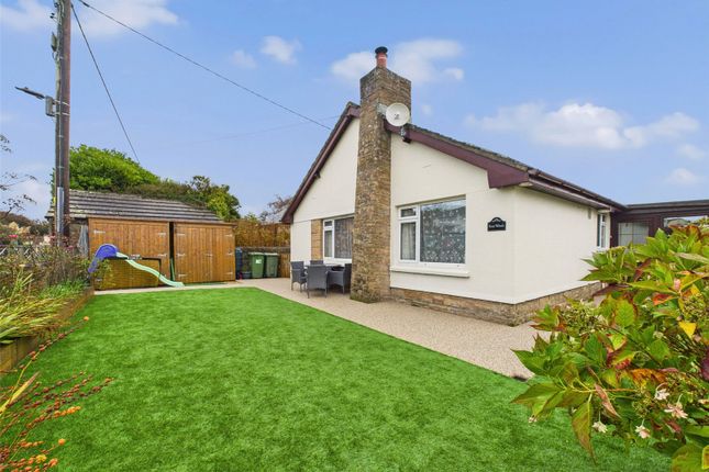 3 bed property, in Stibb Cross, £300,000