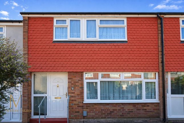 3 bed property, in Teviot Close, £400,000