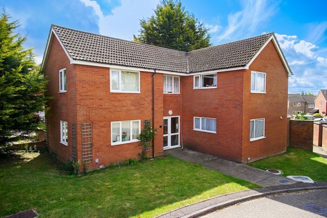 1 bed property, in Fisher Road, £75,000