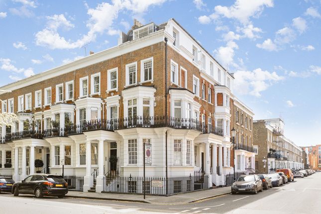 2 bed property, in Tedworth Square, £1,000,000