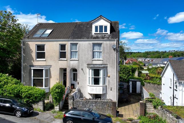 5 bed property, in Overland Road, £545,000