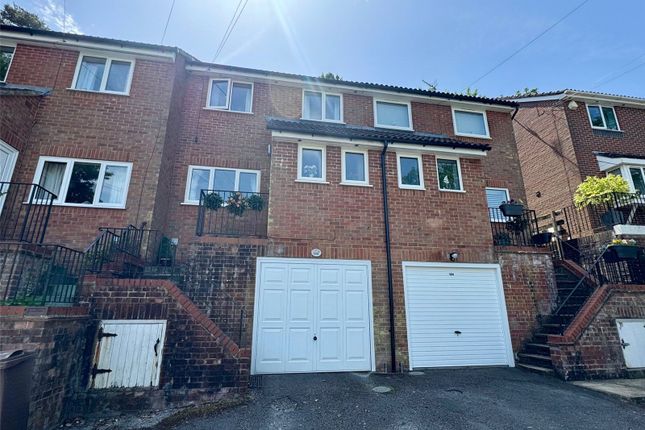 3 bed property, in Broadmead, £415,000