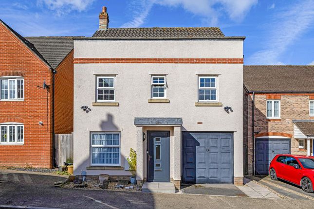 3 bed property, in Halfpenny Road, £445,000