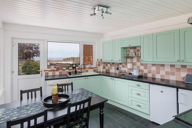 3 bed property, in Bellevue Road, £275,000