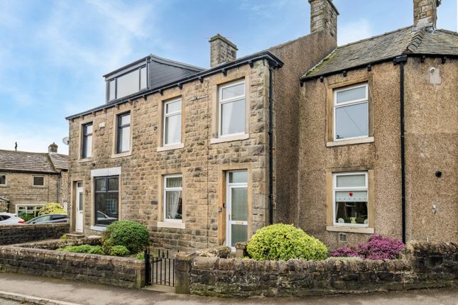 3 bed property, in Main Street, £299,950