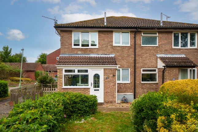 1 bed property, in Ashground Close, £165,000