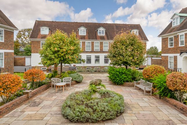 3 bed property, in Cambisgate, £1,795,000