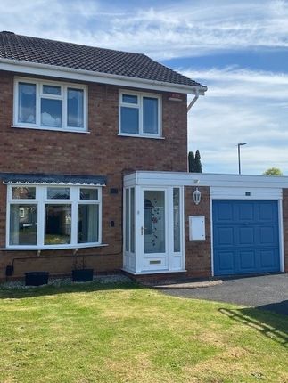 3 bed property, in Oversley Road, £325,000