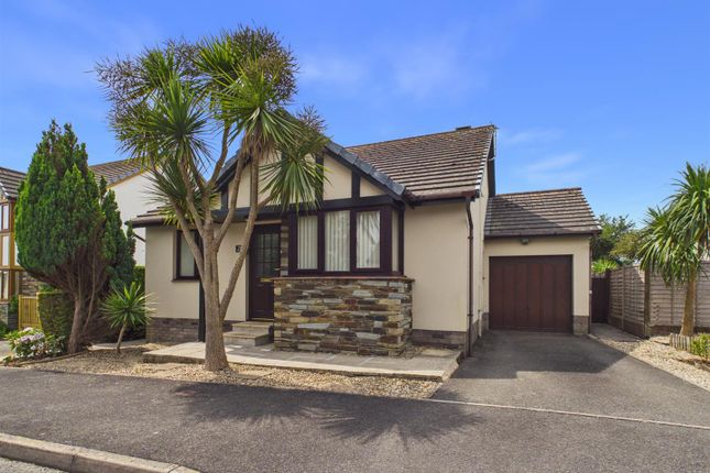 2 bed property, in Moor Lea, £425,000