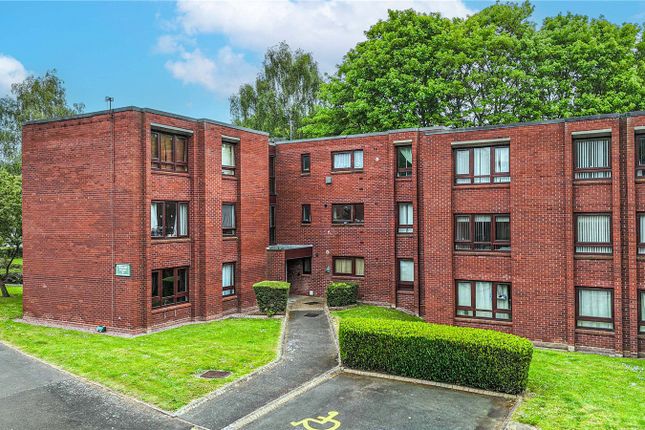 2 bed property, in Bowlas Avenue, £135,000