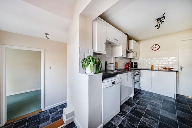 4 bed property, in Brightside, £385,000