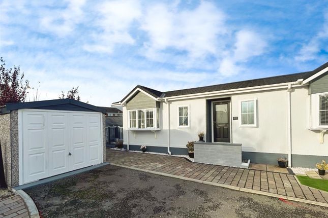 2 bed property, in 74, £165,000