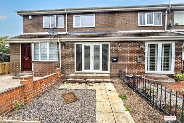 2 bed property, in Girvan Close, £105,000