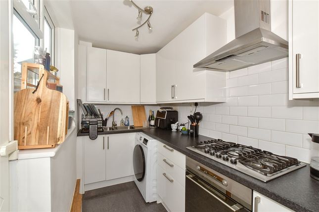 2 bed property, in Zealand Road, £250,000
