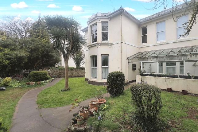 1 bed property, in Halswell Court 22-24, £115,000