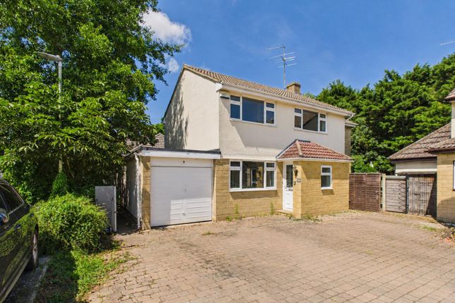 3 bed property, in Oakbrook Drive, £395,000