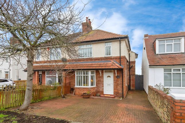 3 bed property, in Coast Road, £180,000