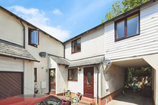 3 bed property, in Great Oak Court, £185,000