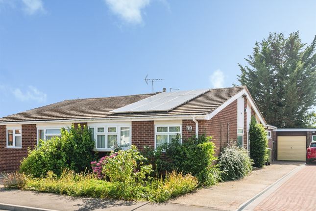 2 bed property, in Seven Acres, £325,000