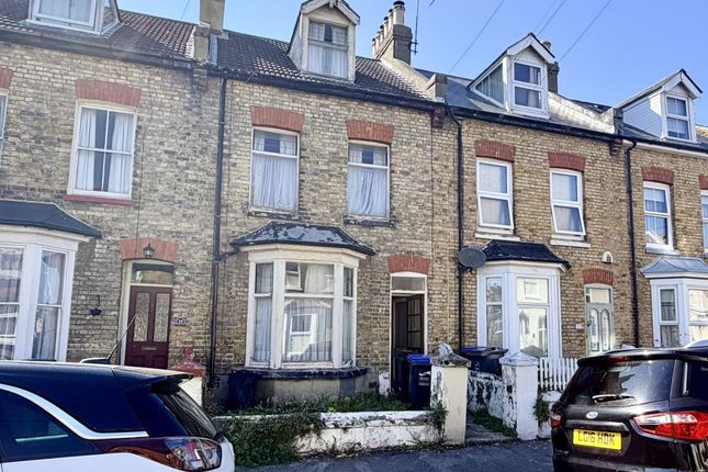 3 bed property, in Picton Road, £225,000