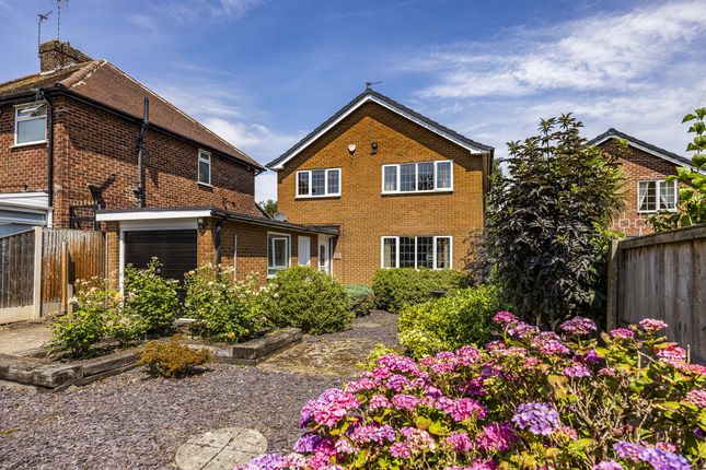 3 bed property, in St Marys Way, £280,000