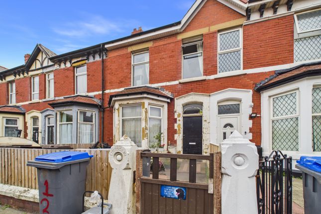 4 bed property, in Warbreck Drive, £100,000