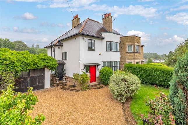 4 bed property, in Park Mount Avenue, £400,000