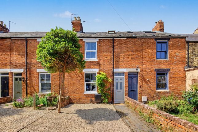 3 bed property, in Magdalen Road, £650,000