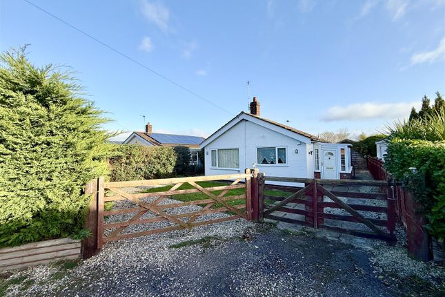 2 bed property, in Grove Road, £250,000