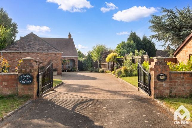 3 bed property, in Alcester Road, £650,000