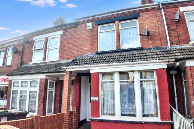 3 bed property, in Biscot Road, £275,000
