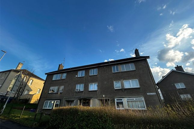 2 bed property, in Green Road, £44,995