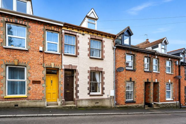 3 bed property, in Richmond Street, £180,000