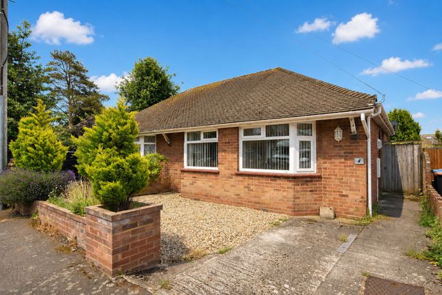 2 bed property, in Augustine Road, £290,000