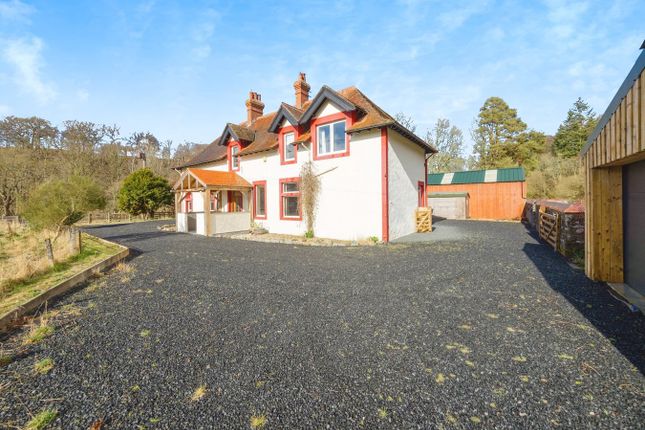 6 bed property, in Selkirk TD7, £600,000