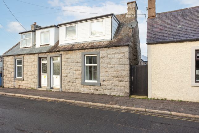 3 bed property, in Alpine Street, £200,000