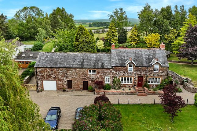 5 bed property, in Hayton, £695,000