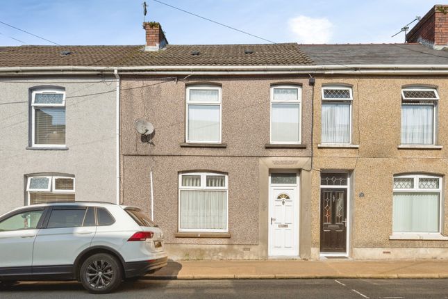 3 bed property, in Williams Street, £120,000