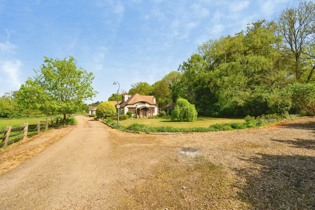 4 bed property, in Golf Road, £1,750,000