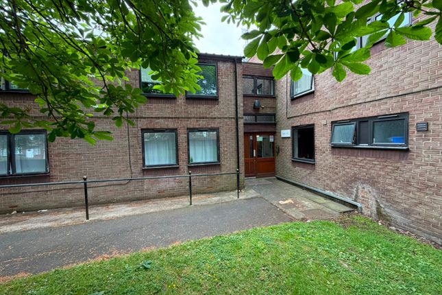 3 bed property, in 1 Benwell Close, £15,000